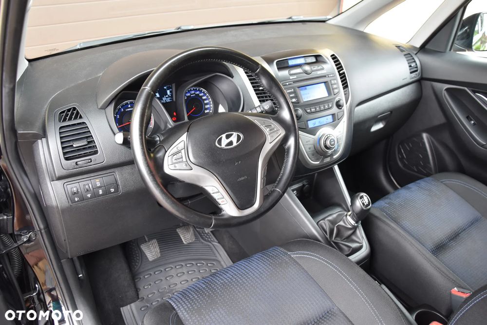 Hyundai ix20 1.4 blue YES Silver - 19