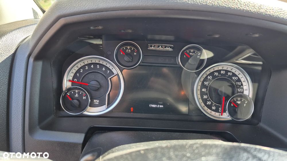 Dodge RAM - 16