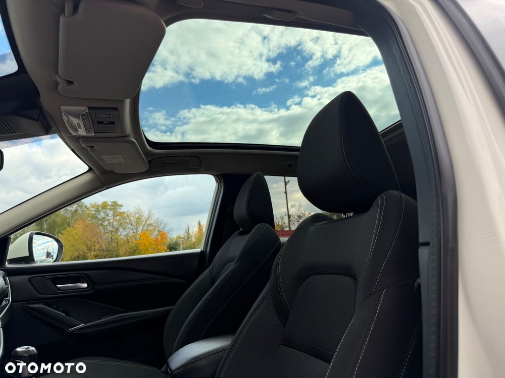 Nissan Qashqai 1.3 DIG-T mHEV Premiere Edition - 18