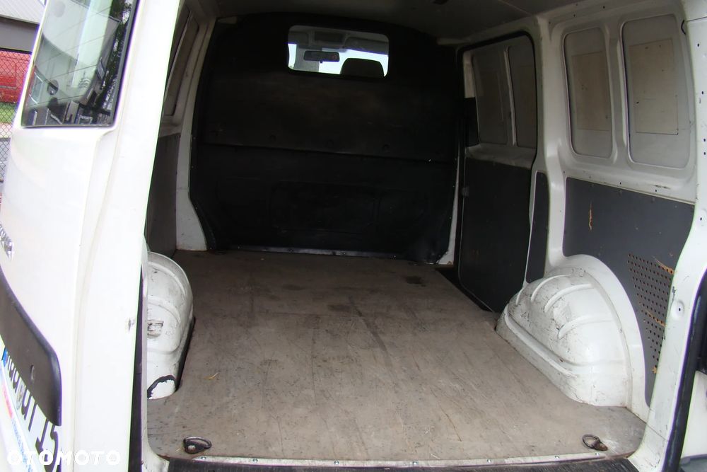 Volkswagen Transporter - 12