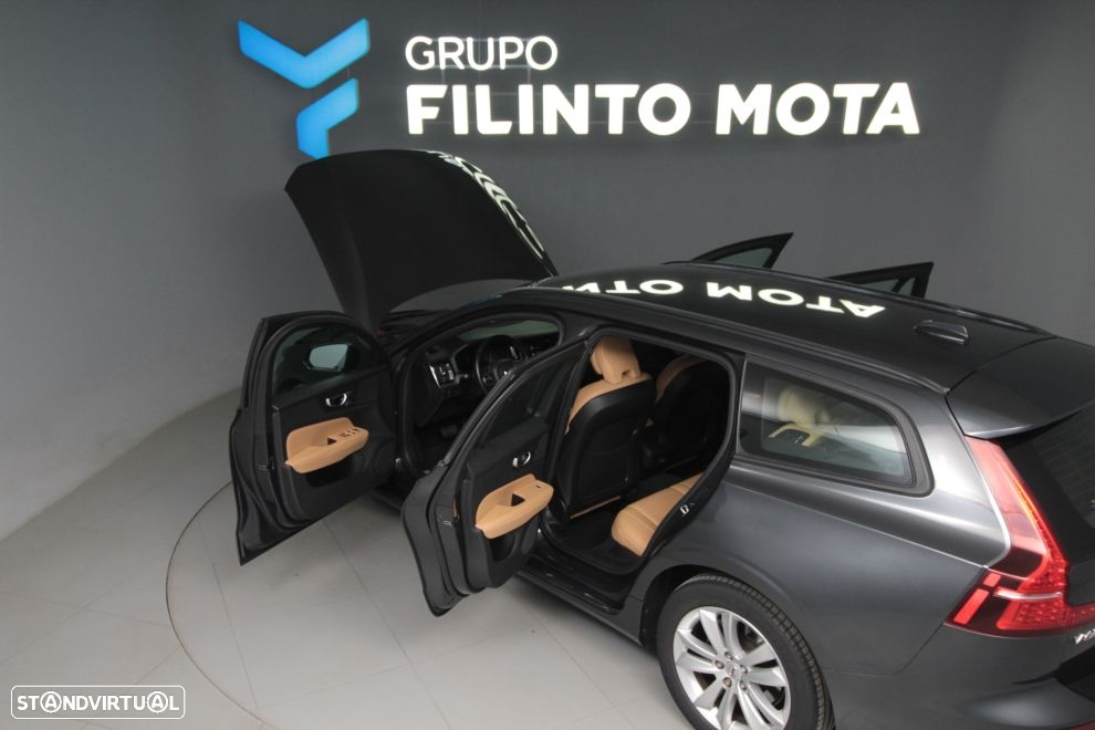 Volvo V60 2.0 D4 Momentum Geartronic - 11