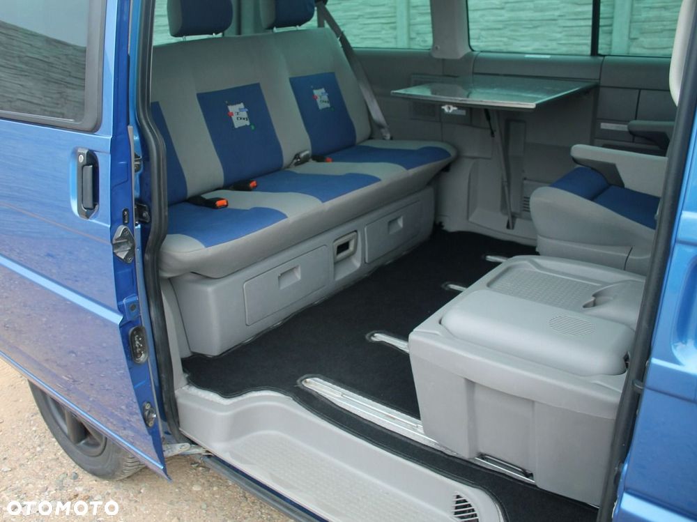Volkswagen Multivan - 34