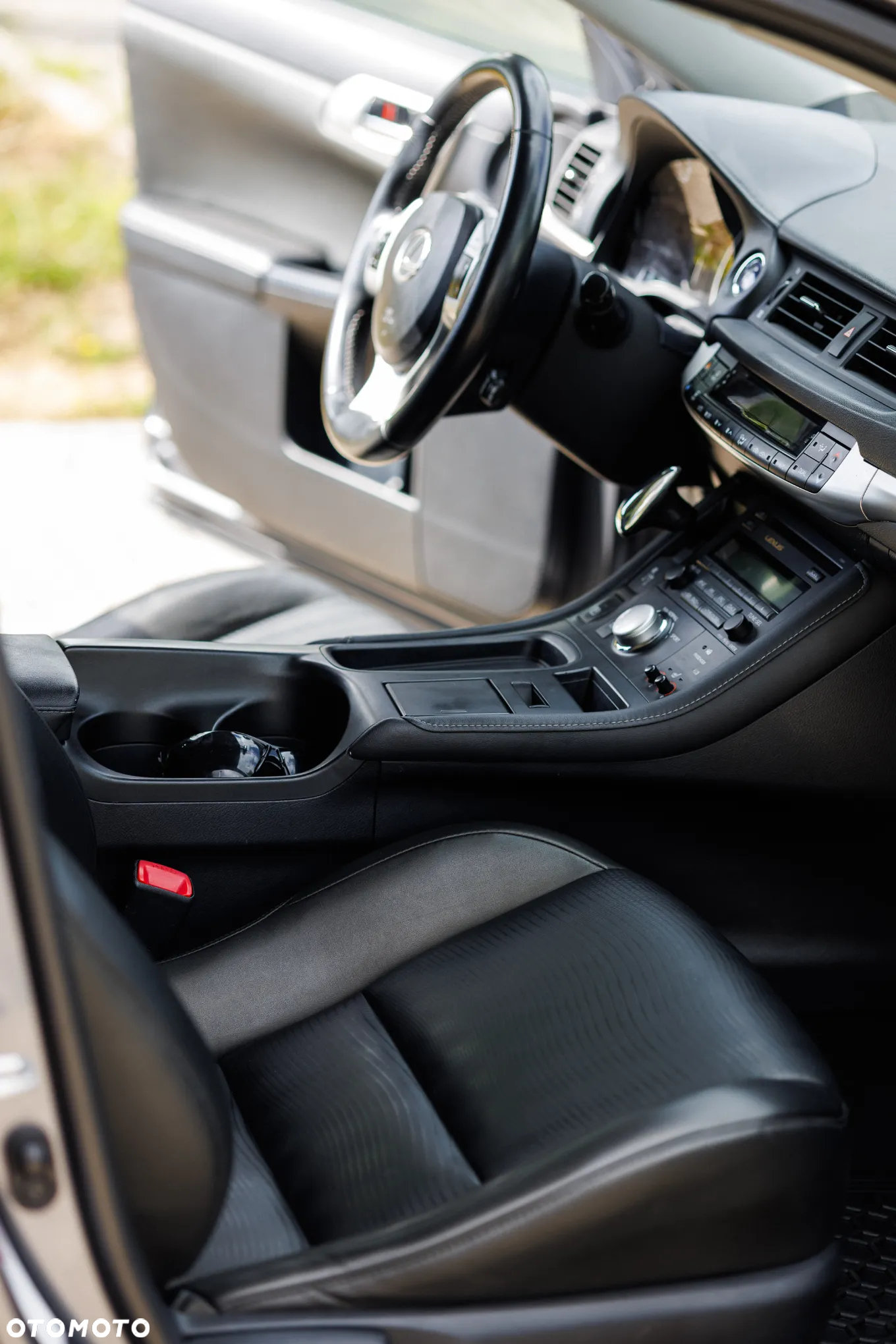 Lexus CT - 16