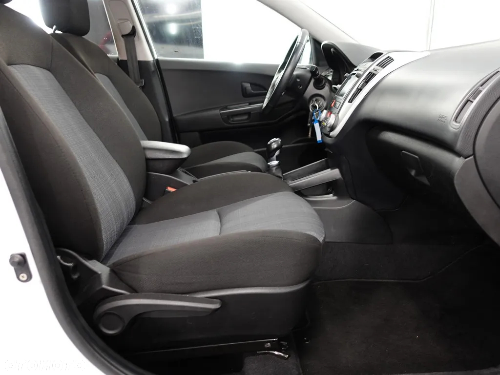 Kia Ceed Cee'd 1.6 Crdi Comfort + - 15