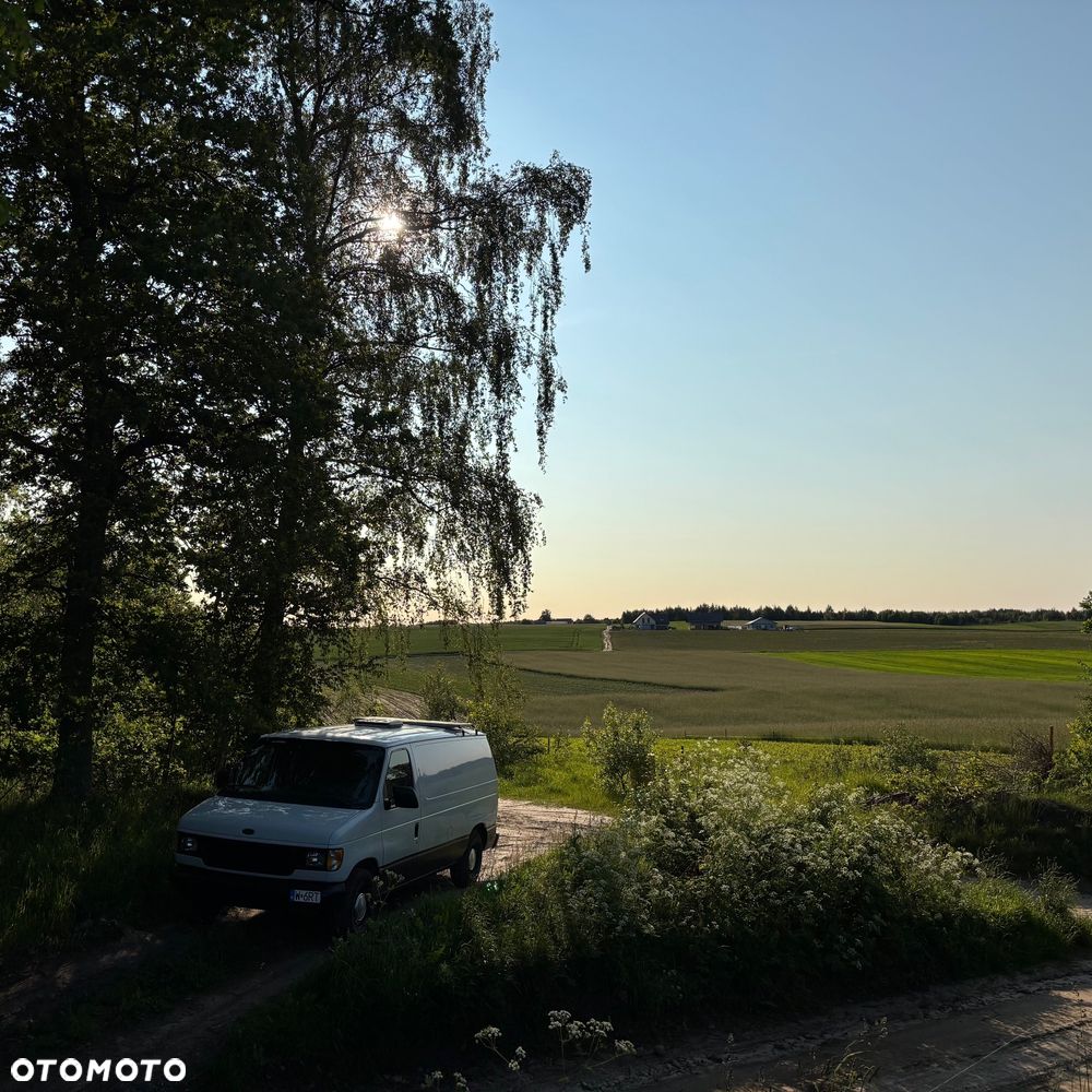 Ford Econoline - 16