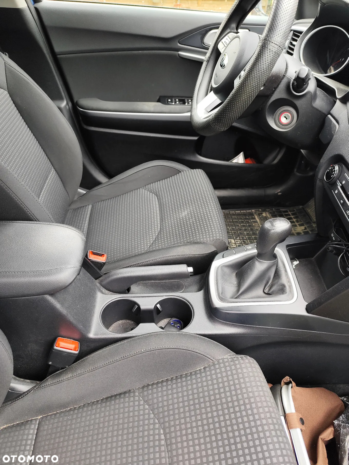 Kia Ceed 1.4 T-GDI S - 9