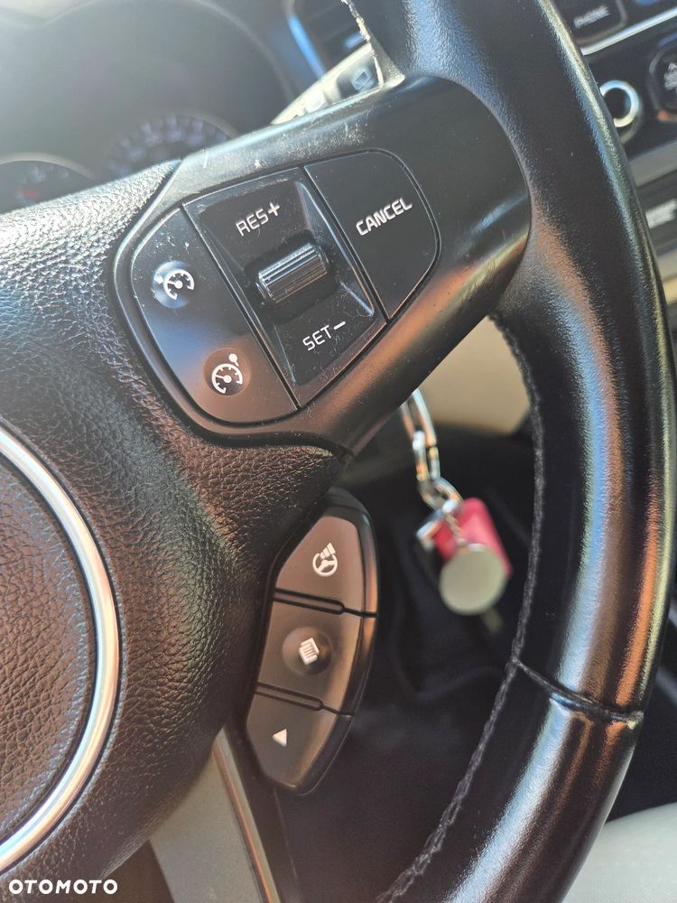 Kia Carens 1.6 GDI Edition 7 - 26
