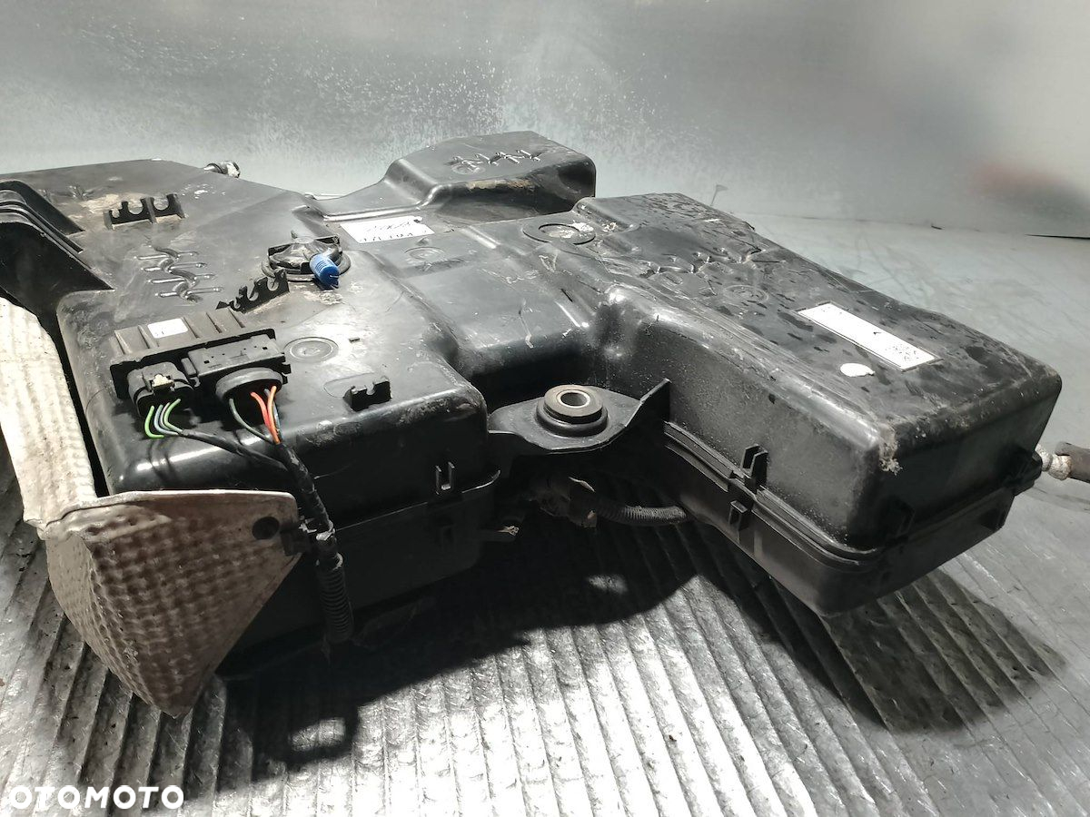 ZBIORNIK ADBLUE VW CRAFTER 2N0131877J 2.0 TDI - 2