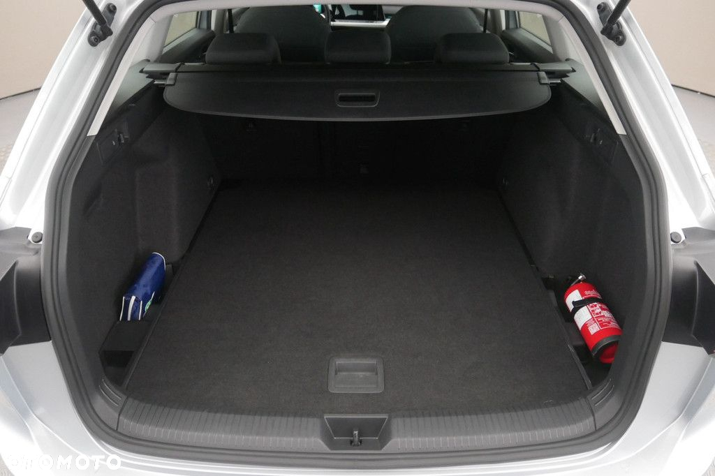 Volkswagen Golf - 16