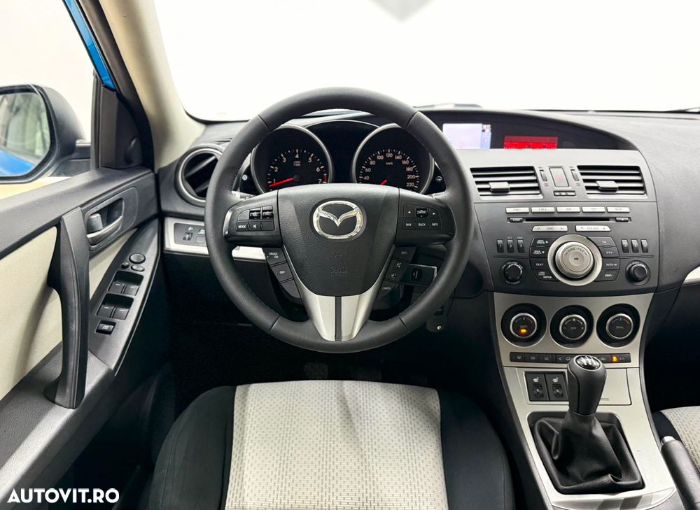Mazda 3 1.6 MZR 90th Anniversary - 8