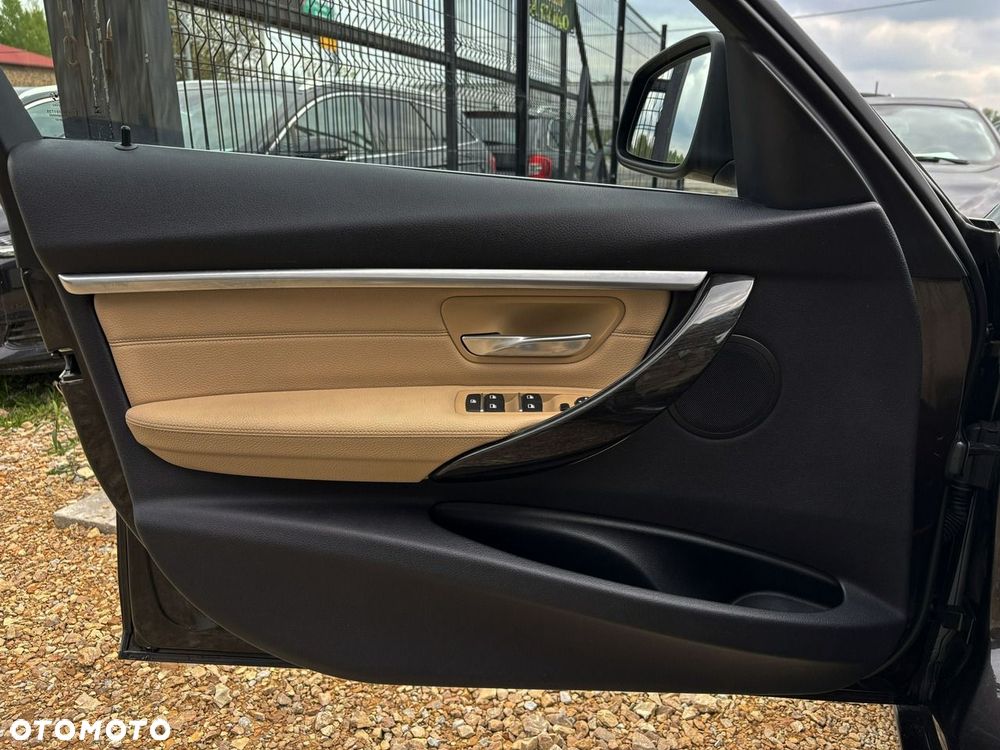 BMW Seria 3 - 12