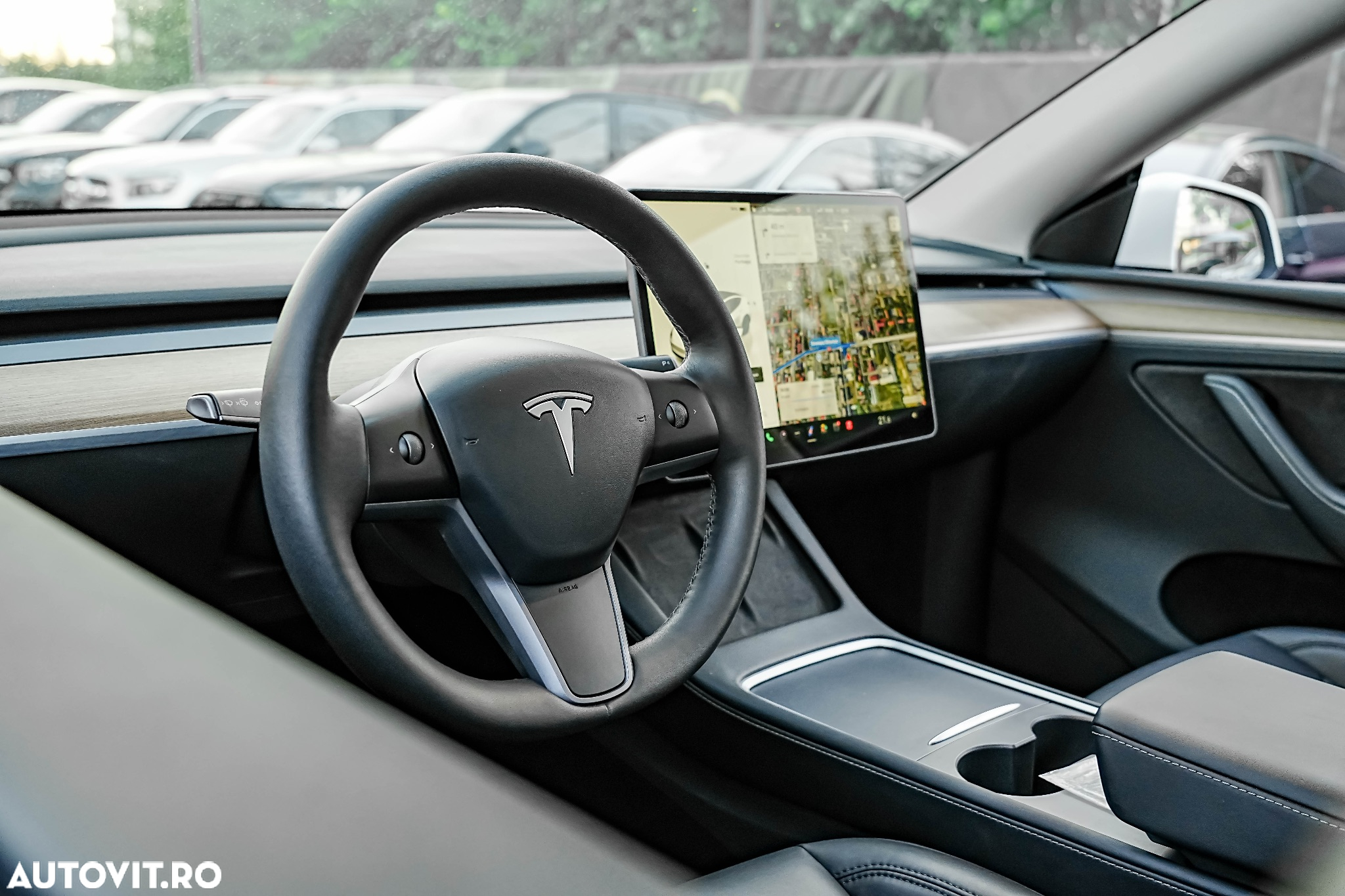 Tesla Model Y Performance Dual Motor AWD - 12