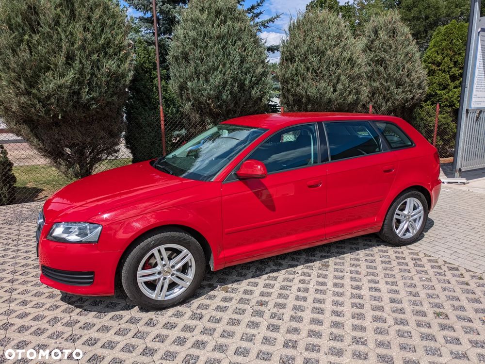 Audi A3 Sportback - 1