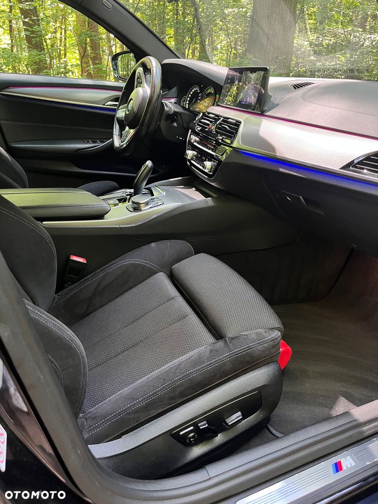 BMW Seria 5 520d xDrive M Sport sport - 22