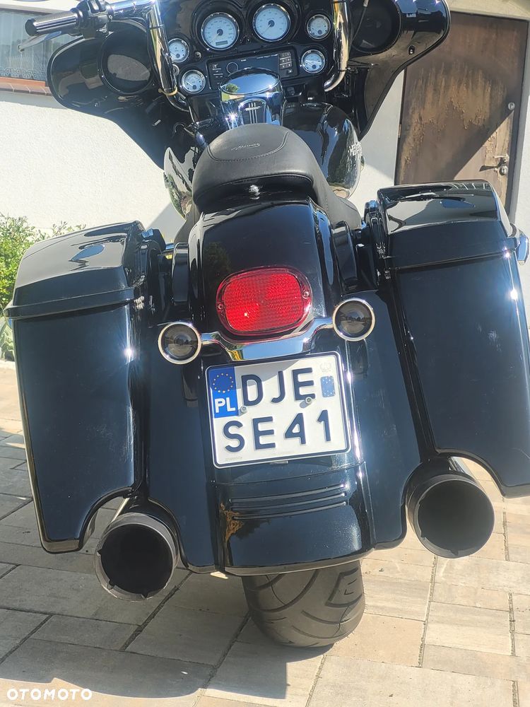 Harley-Davidson Touring Street Glide - 4
