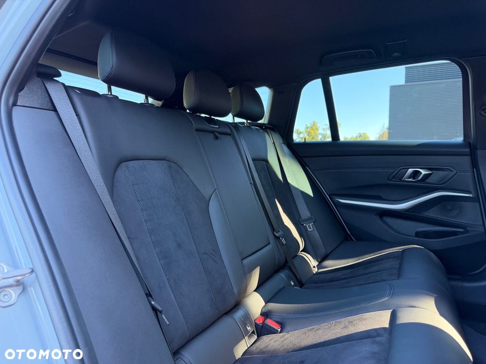 BMW Seria 3 320d M Sport Shadow sport - 21