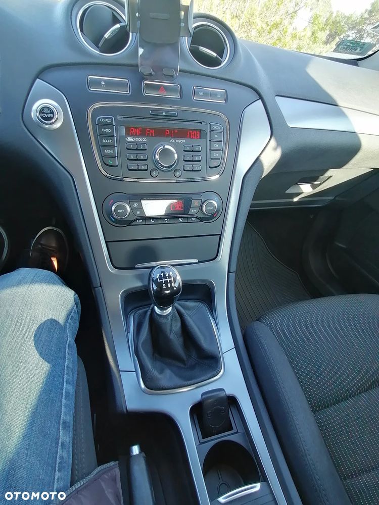 Ford Mondeo 1.6 T Titanium - 11