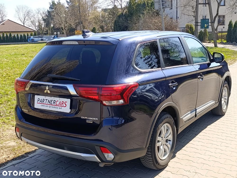 Mitsubishi Outlander 2.4 4WD CVT Instyle - 4