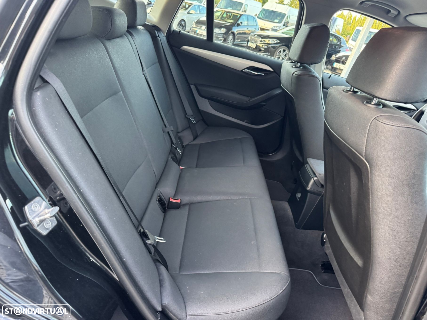 BMW X1 sDrive18d - 14