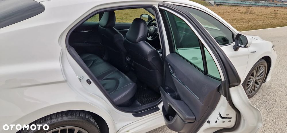 Toyota Camry 2.5 Hybrid Comfort CVT - 11