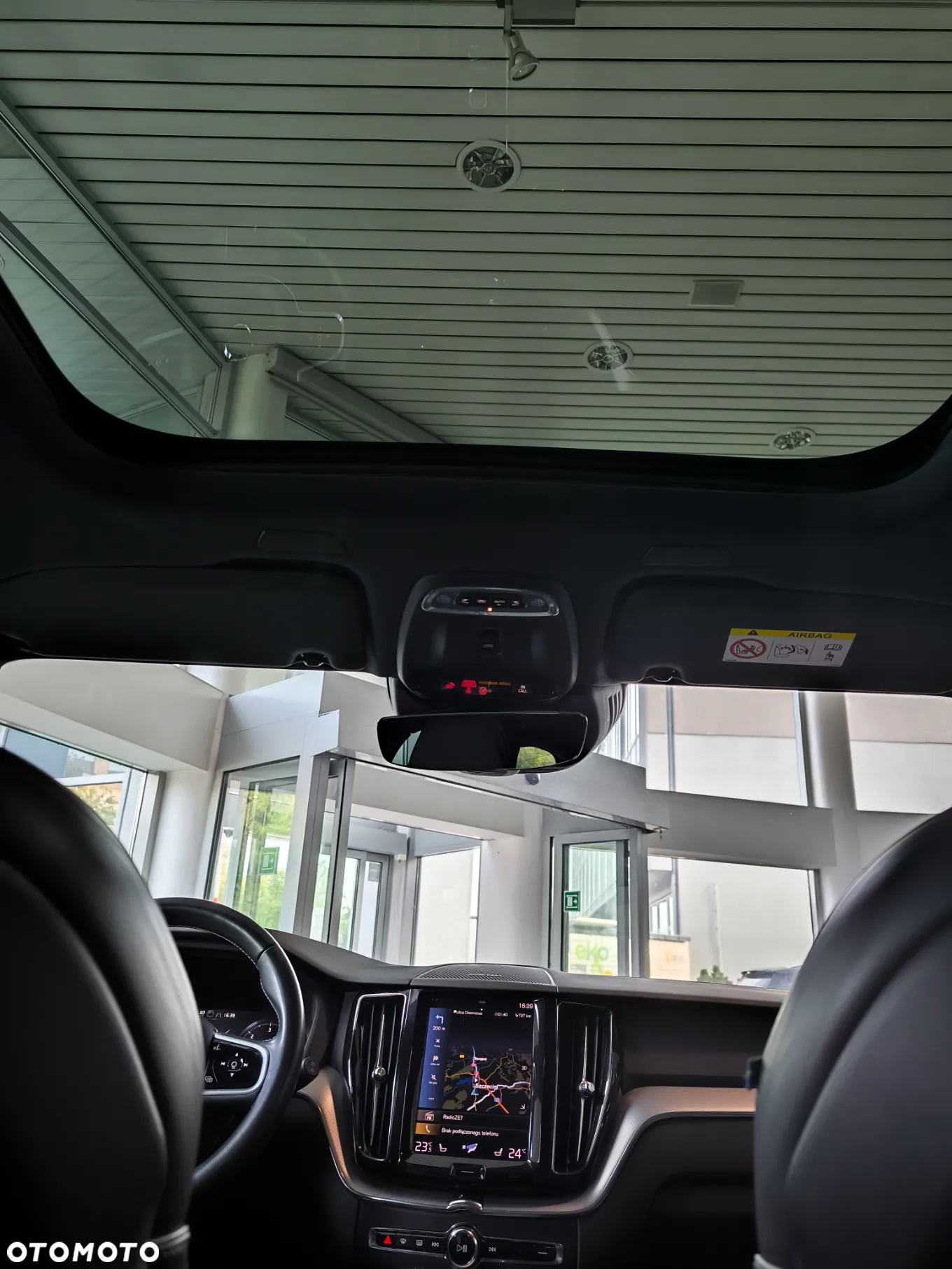 Volvo XC 60 D5 AWD R-Design - 20