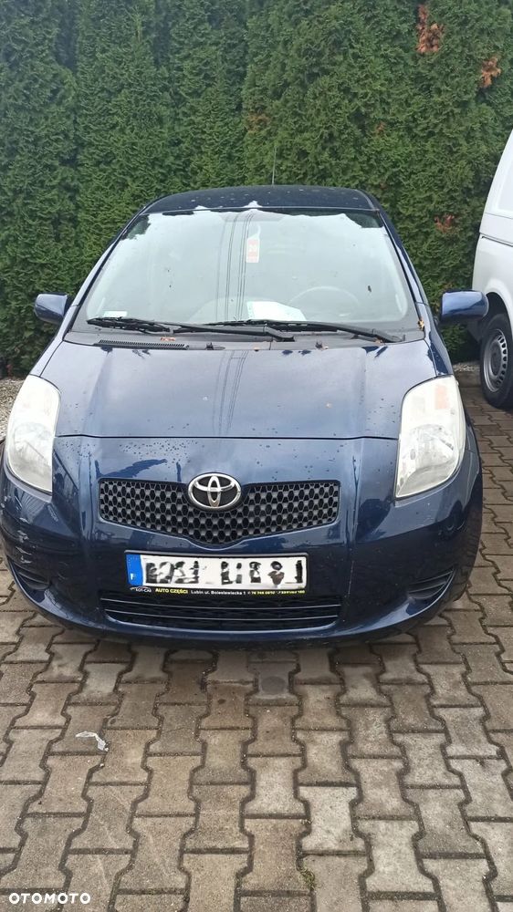 Toyota Yaris - 1
