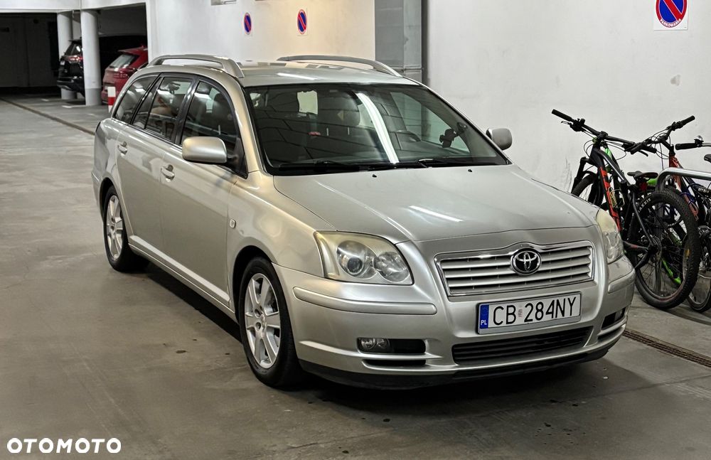 Toyota Avensis 1.8 VVT-i Combi - 17