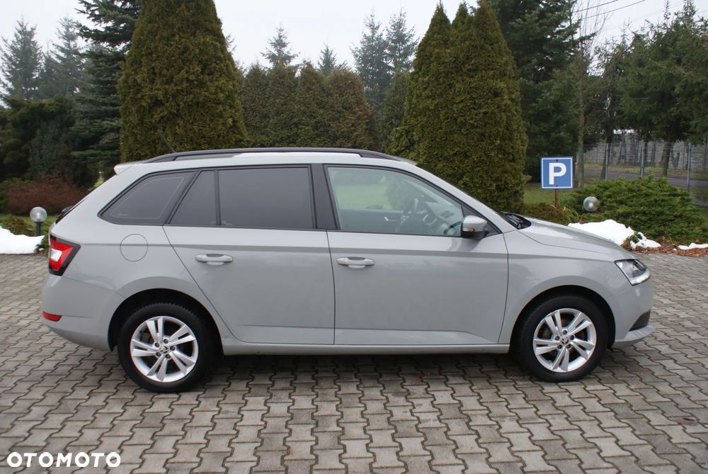 Skoda Fabia 1.0 TSI Style Color - 13