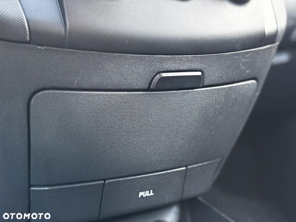 Hyundai i30 1.4 Base + - 31