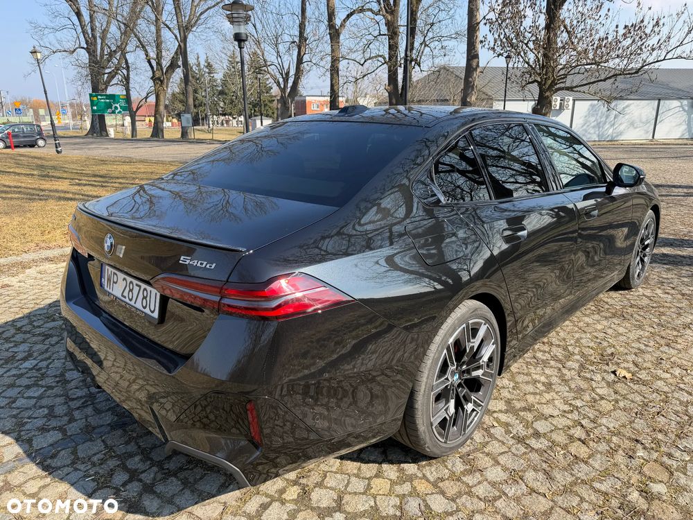 BMW Seria 5 540d xDrive mHEV M Sport - 9
