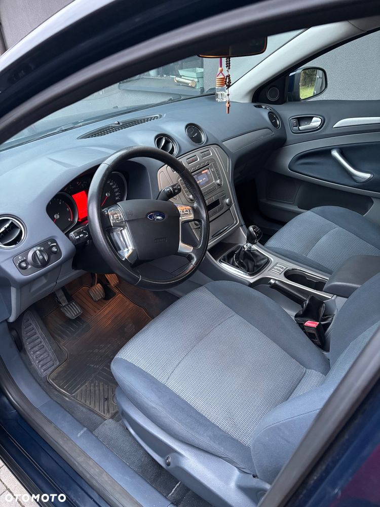 Ford Mondeo 2.0 TDCi Trend - 17