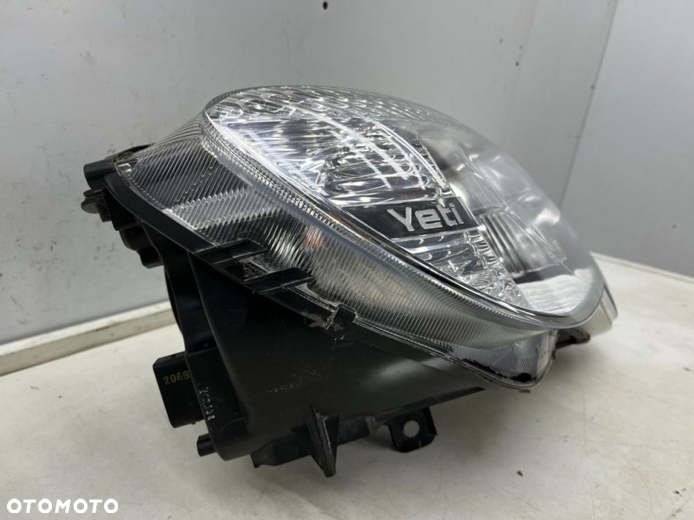 Lampa reflektor Skoda Yeti 09-12r. PRAWA przednia Europa PRAWY przód oryginalna 5l1941018a - 2