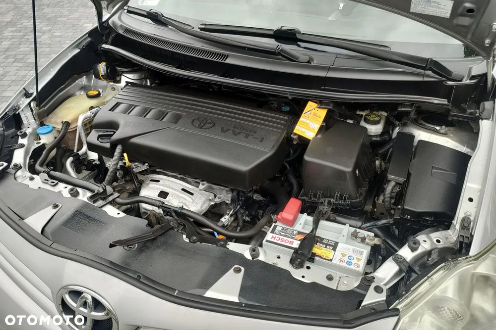 Toyota Auris 1.33 VVT-i Luna - 17