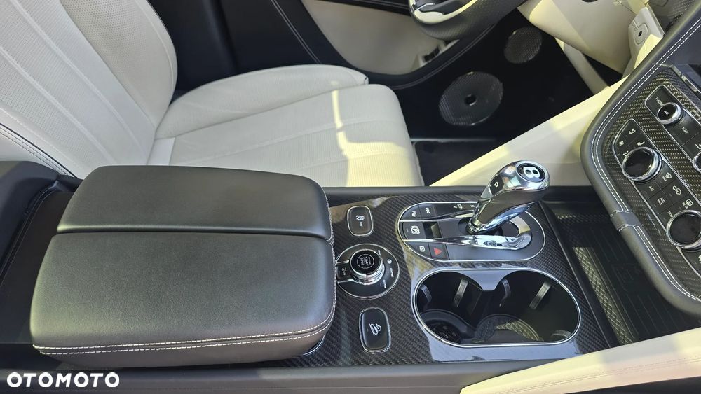 Bentley Bentayga - 11
