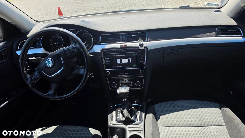 Skoda Superb 2.0 TSI Business DSG - 11