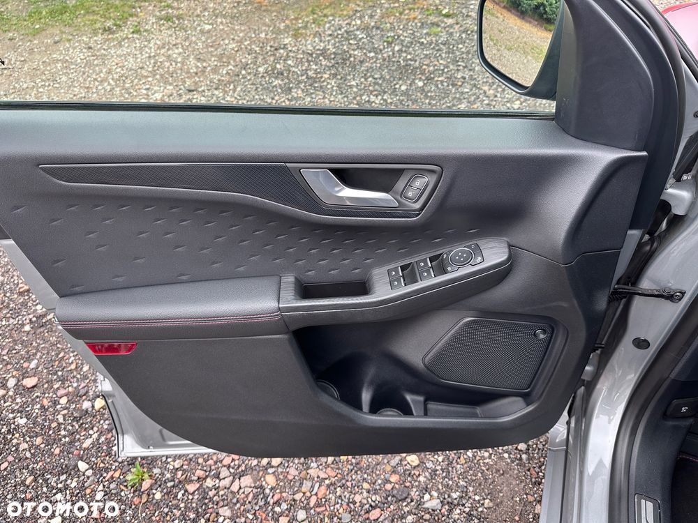 Ford Kuga - 31