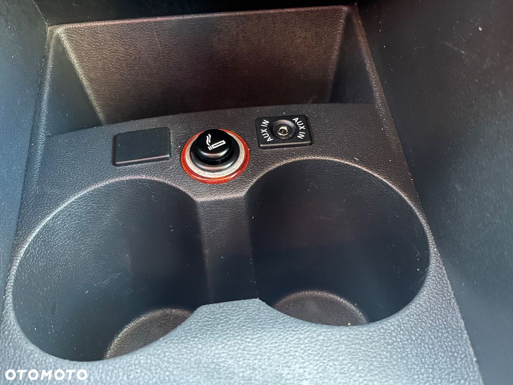 Volkswagen Polo 1.4 16V Highline - 32