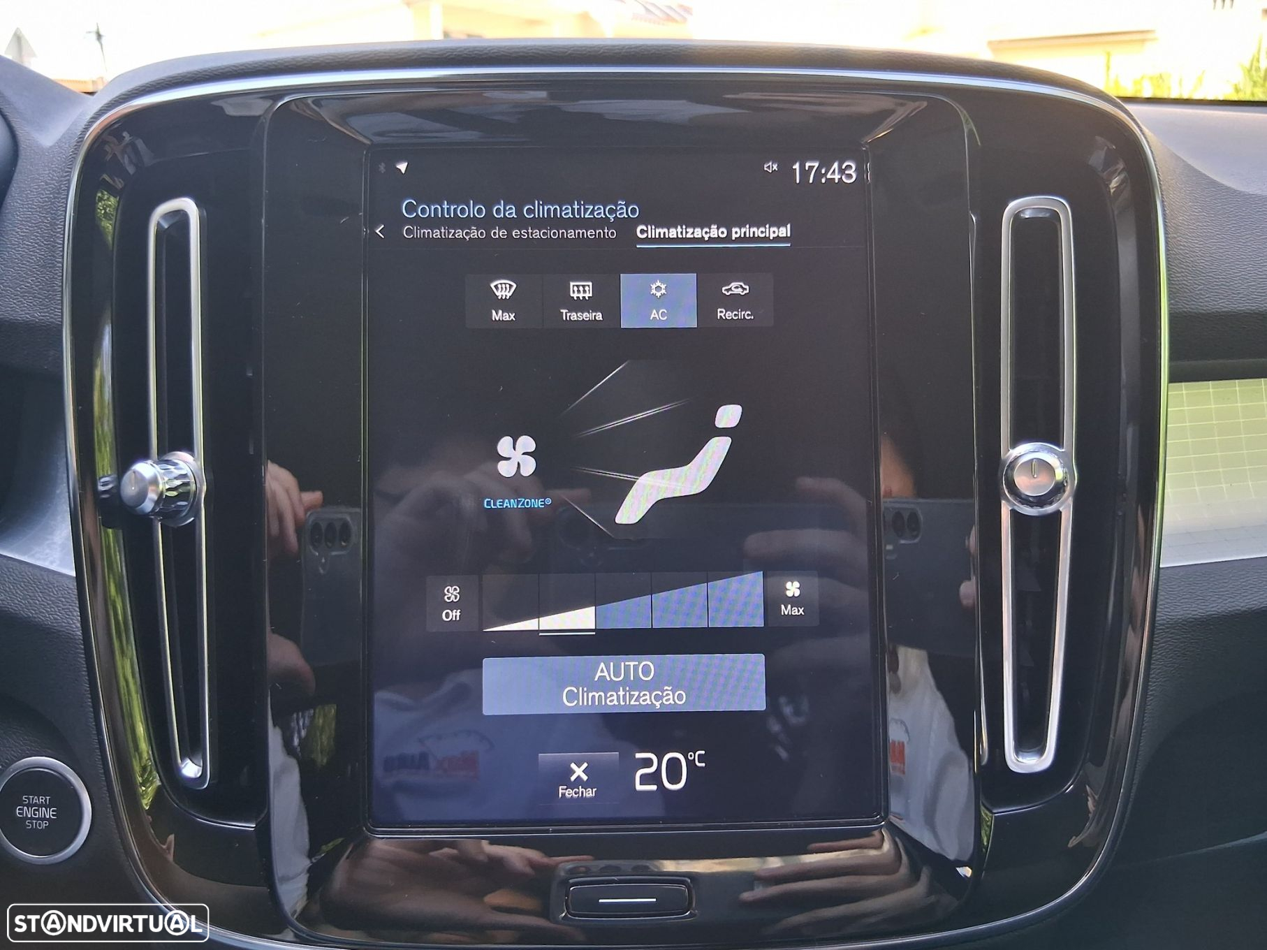 Volvo XC 40 1.5 T5 PHEV Momentum Plus - 46