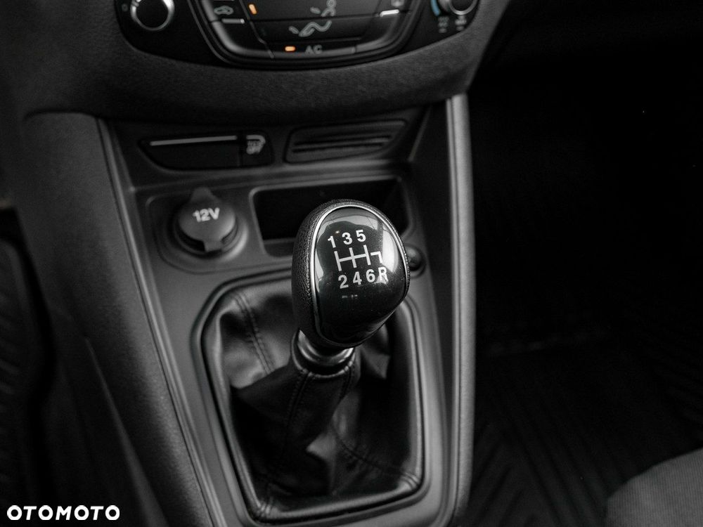 Ford Transit Courier - 18