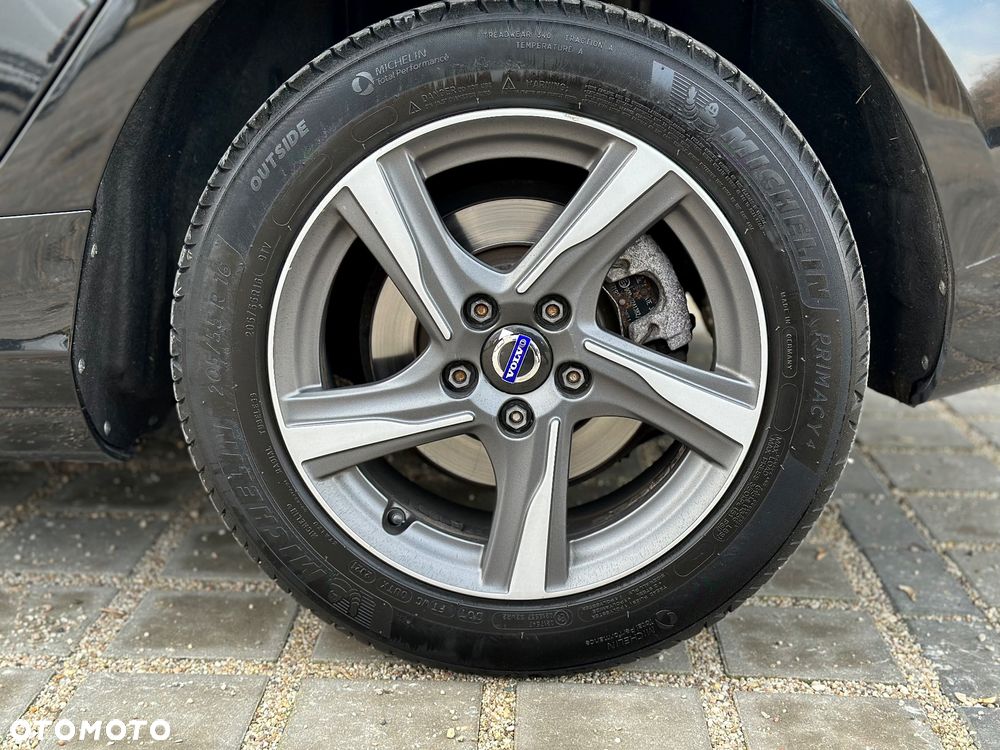 Volvo V40 D2 RDesign - 12