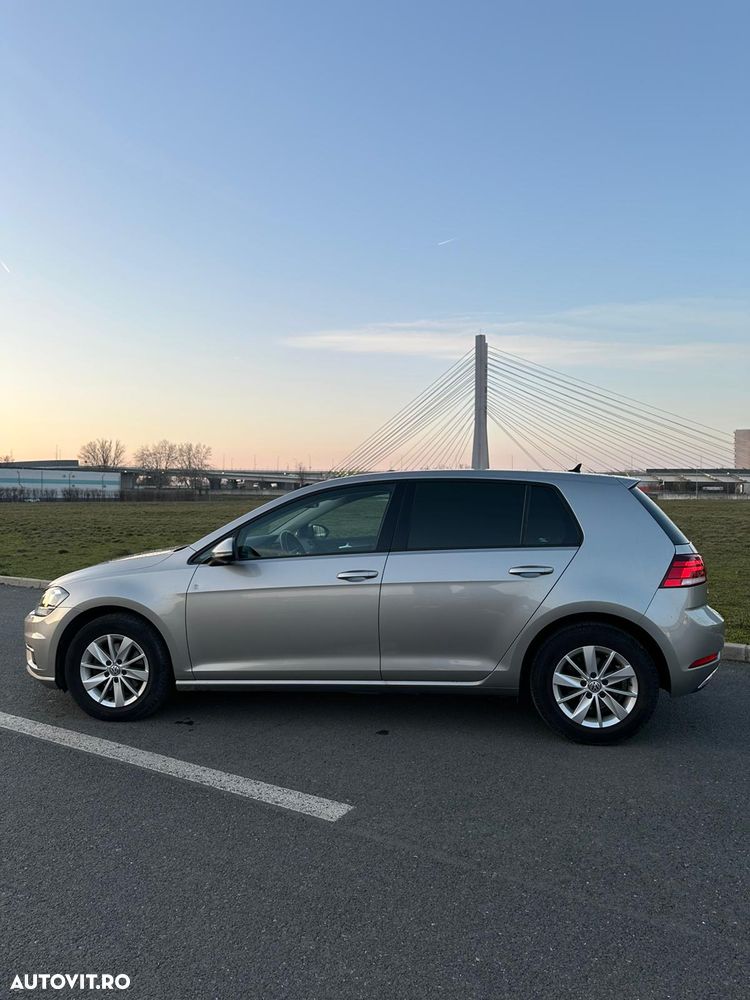 Volkswagen Golf 1.6 TDI Comfortline - 6