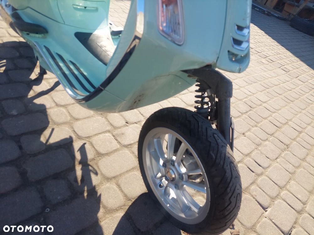 Piaggio Vespa - 12