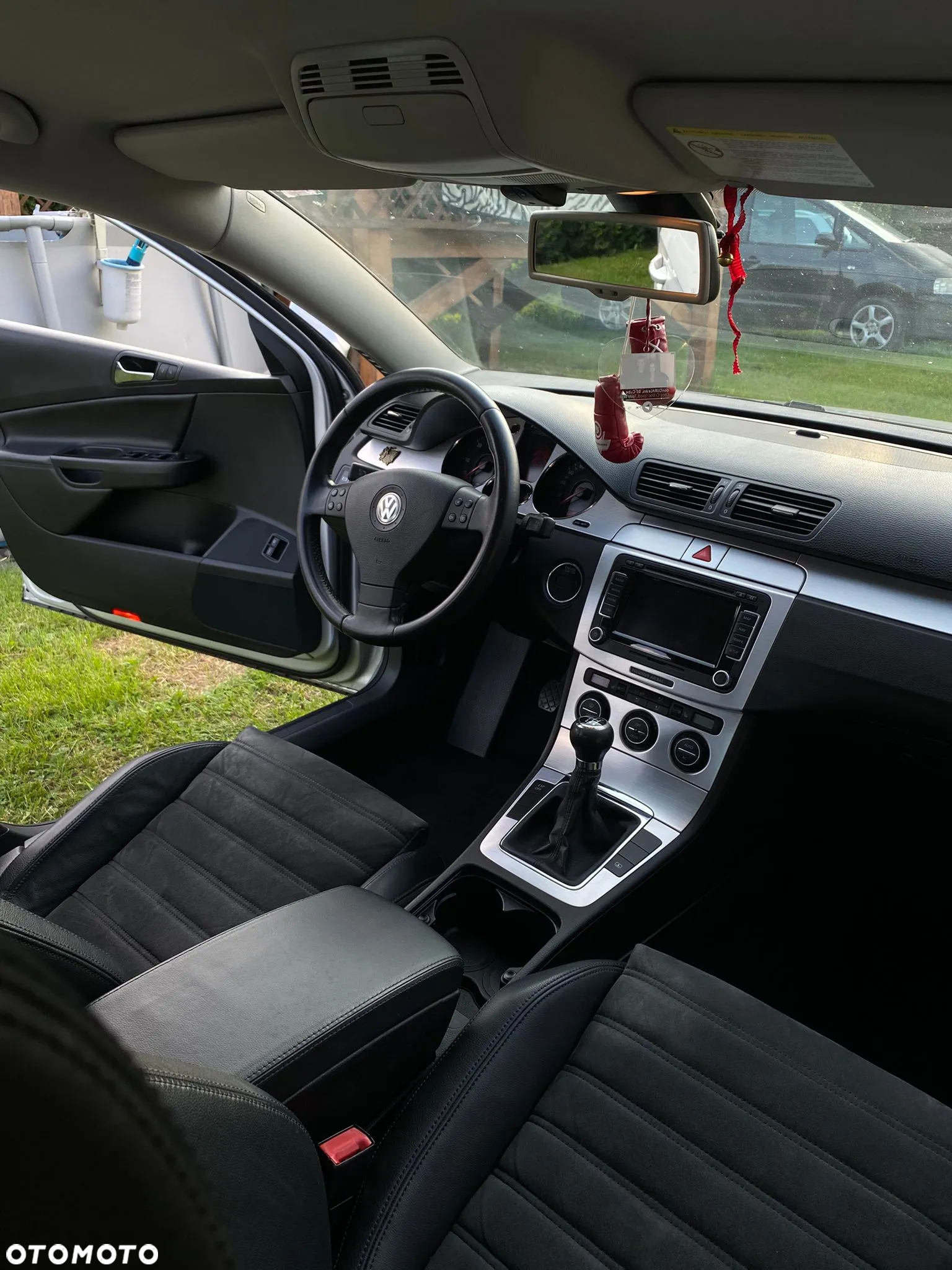 Volkswagen Passat 2.0 TDI DPF Highline - 14