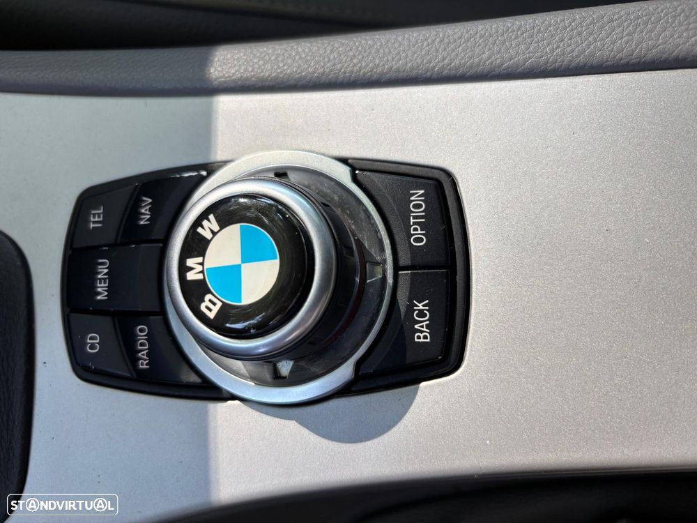 BMW 318 d - 30