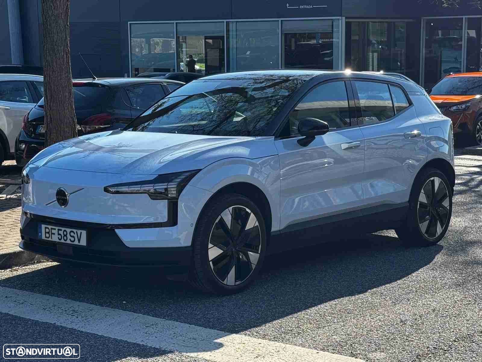 Volvo EX30 69 kWh Single Motor Extended Range Core - 1