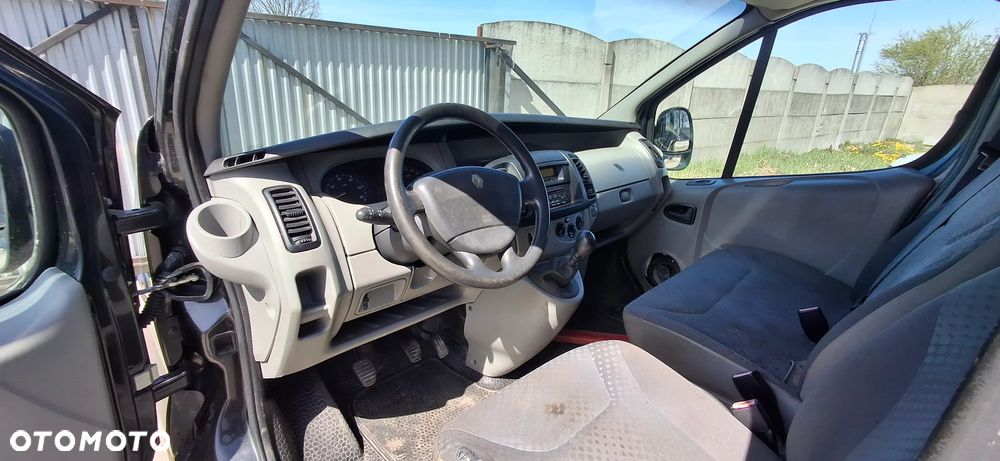Renault Trafic - 9