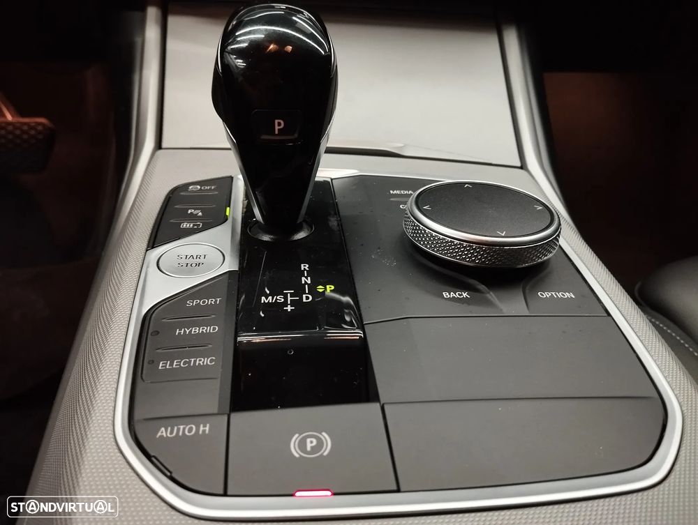 BMW 330 e Line Sport Auto - 35