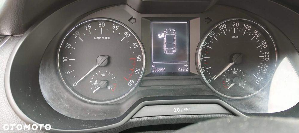 Skoda Octavia 1.6 TDI Edition - 9