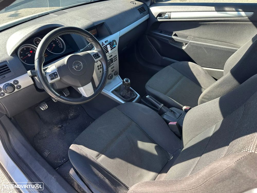 Opel Astra H GTC 1.3 CDTI de 2008 para peças - 8