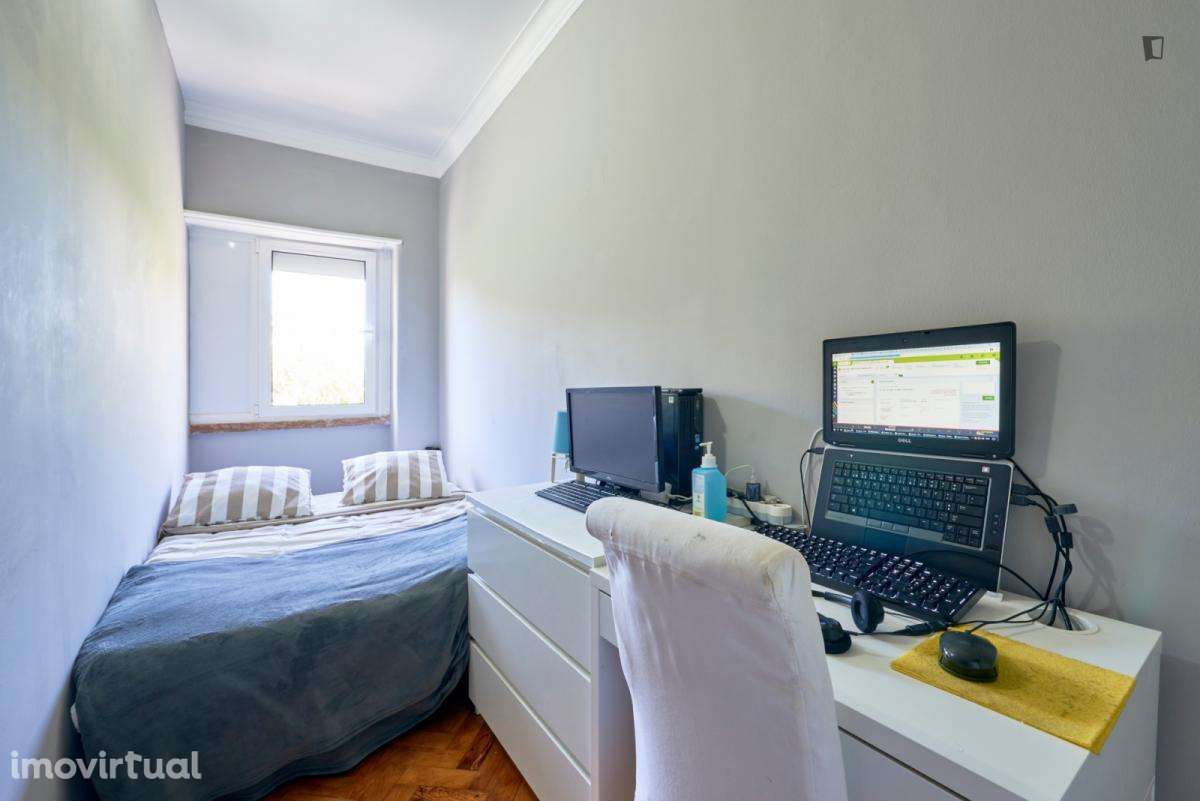 Quarto - localizado em Amadora Lisbon - Grande imagem: 3/22